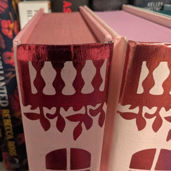 Half Bridgerton Girls Illumicrate set - Picture 9 of 10